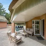 Batsha - 1-7km From The Sea By Interhome *
