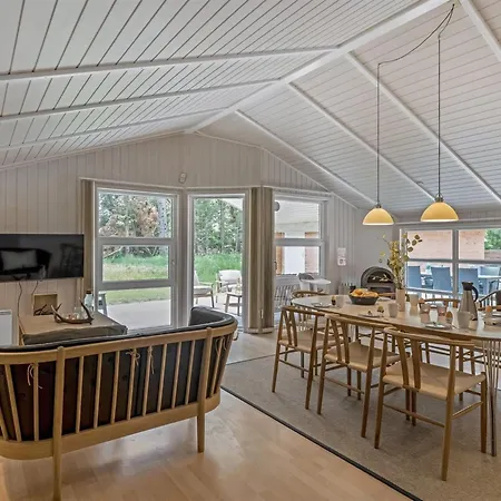 Batsha - 1-7km From The Sea By Interhome Feriehus *