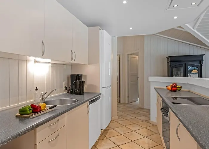 別荘 Batsha - 1-7km From The Sea By Interhome *